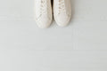 Sneaker generique ivoire en cuir